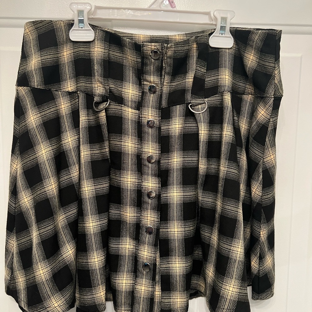 Yellow and black plaid skirt. Hot topic. Size XL